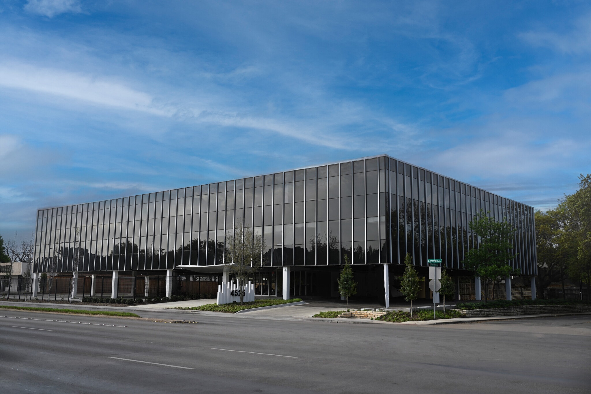 4525 Lemmon Ave, Dallas, TX for lease Building Photo- Image 1 of 9