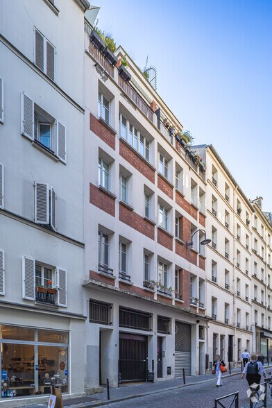 12 Rue D'Amsterdam, Paris for lease - Building Photo - Image 3 of 9