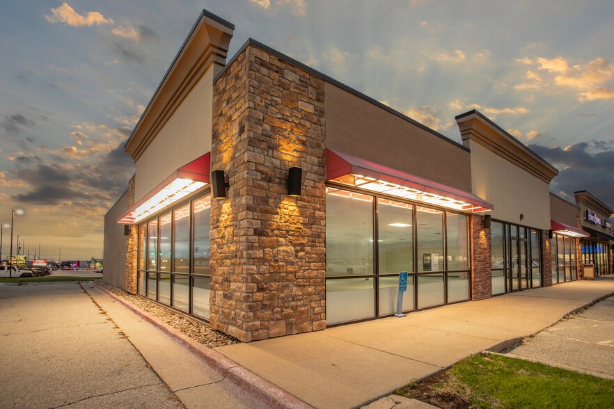 6201 SE 14th St, Des Moines, IA for lease - Building Photo - Image 3 of 3