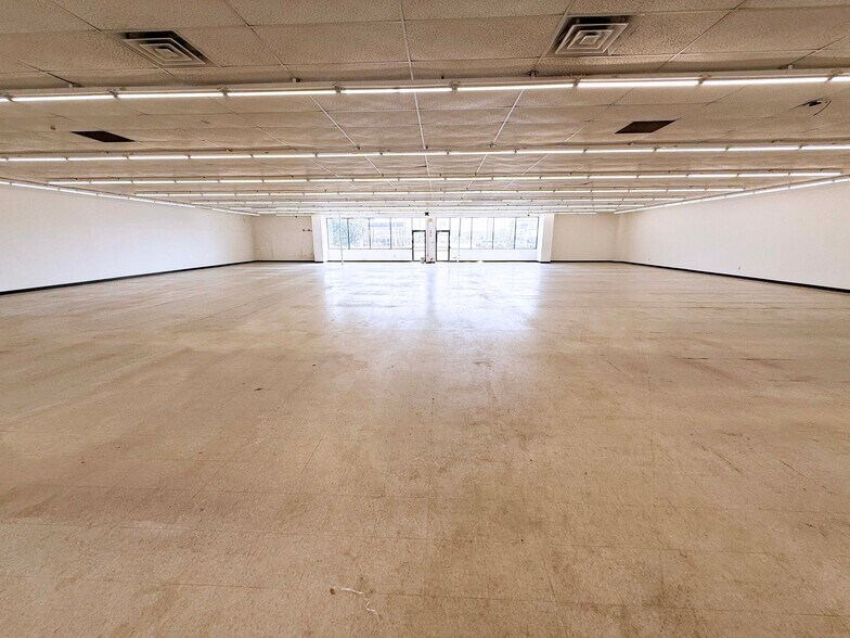 1339 34th St S, Fargo, ND à louer - Photo du bâtiment - Image 2 de 20