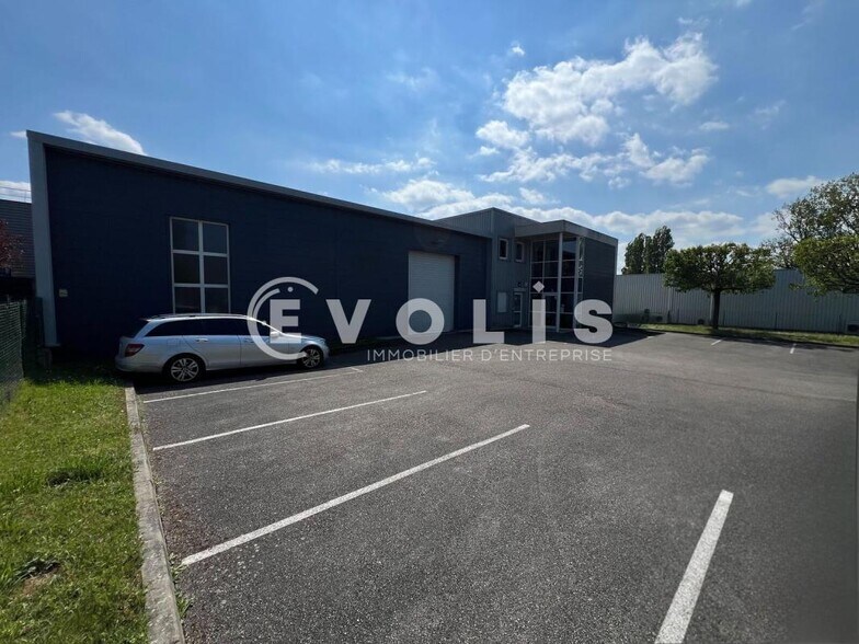 Flex in Trévoux for sale - Building Photo - Image 3 of 14