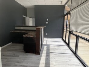 311 E Stan Schlueter Loop, Killeen, TX à louer Photo intérieure- Image 2 de 17