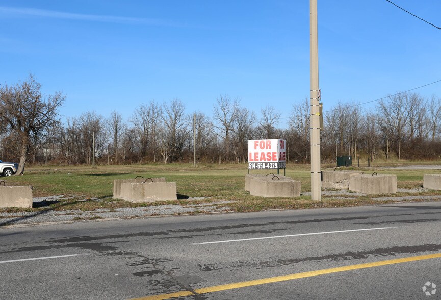 4787 Bridge St, Niagara Falls, ON à vendre - Photo principale - Image 1 de 1