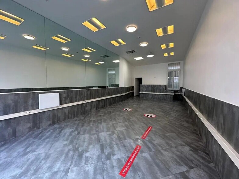 40 Rue Saint-Jacques, Paris à louer - Photo du bâtiment - Image 1 de 15