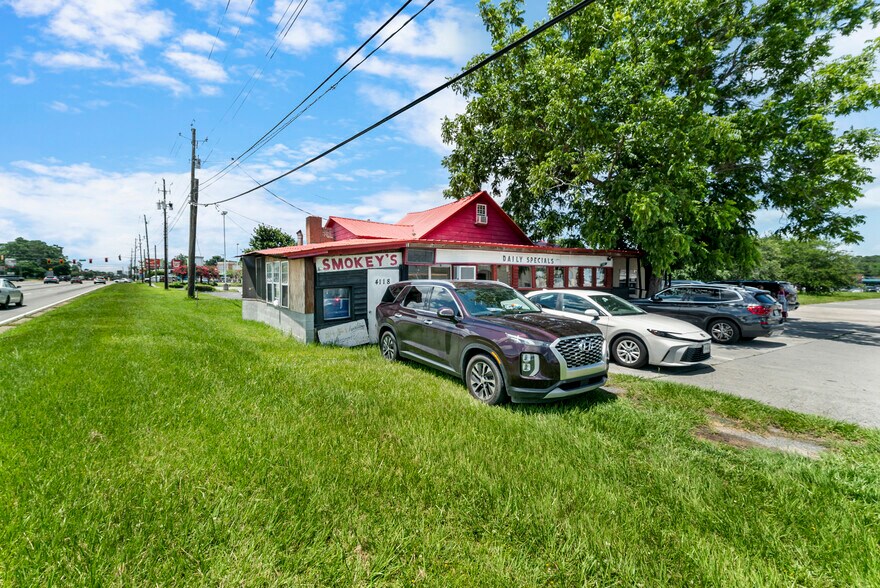 4118 Augusta Rd, Savannah, GA à vendre - Photo du bâtiment - Image 2 de 37