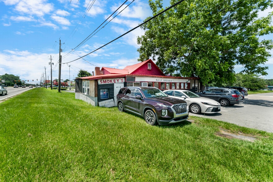 4118 Augusta Rd, Savannah, GA à vendre - Photo du bâtiment - Image 2 de 37