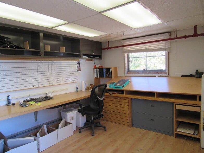 4 7th St, Frenchtown, NJ à louer - Photo du bâtiment - Image 2 de 18