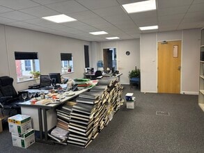 14 Arcadia Ave, London for lease Interior Photo- Image 2 of 3