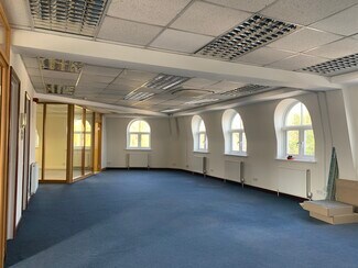 Plus de détails pour 18-22 The Causeway, Bishop's Stortford - Bureau à louer