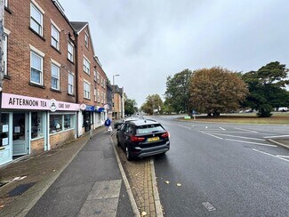 Plus de détails pour 41 Highbridge St, Waltham Abbey - Commerce de détail à louer