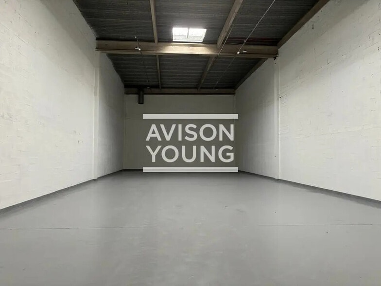 Flex in Gennevilliers for lease - Interior Photo - Image 3 of 5