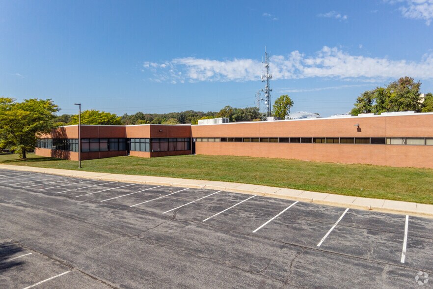 6200 Chevy Chase Dr, Laurel, MD à louer - Photo du bâtiment - Image 2 de 5