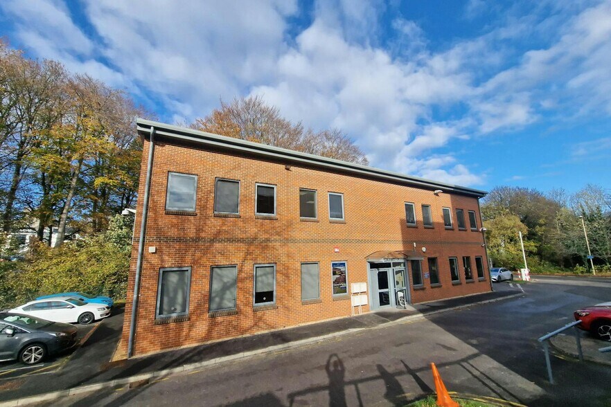 Priestley Rd, Basingstoke à louer - Photo du bâtiment - Image 2 de 2