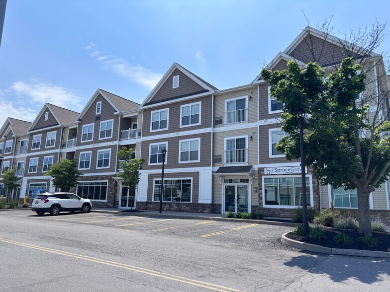 100-300 Glenmose Rd, Fairport, NY for lease - Building Photo - Image 1 of 9