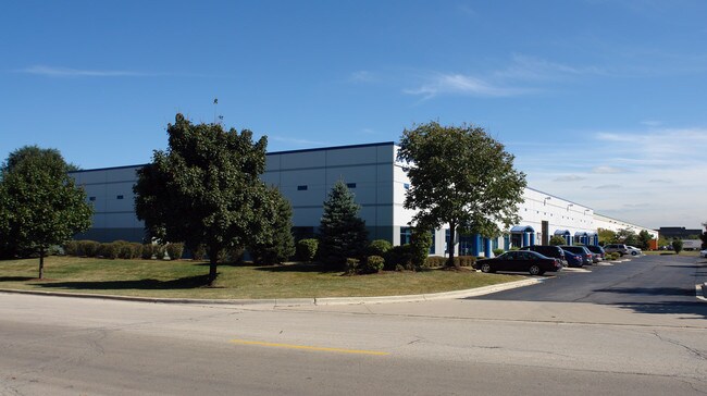 Plus de détails pour 1 Timber Ct, Bolingbrook, IL - Industriel à louer