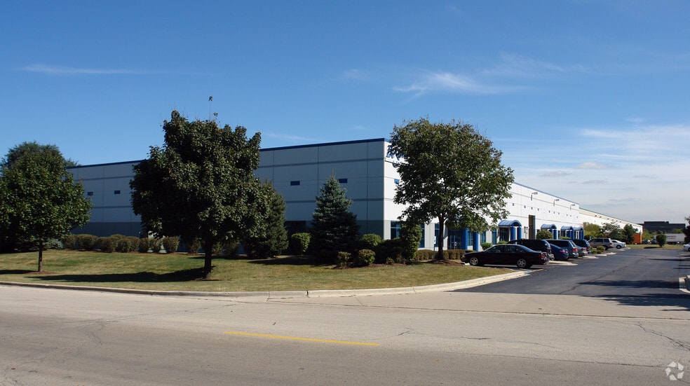 1 Timber Ct, Bolingbrook, IL for lease - Primary Photo - Image 1 of 11