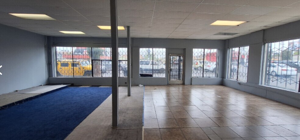 1430 W Martin Luther King Jr Blvd, Los Angeles, CA for lease - Interior Photo - Image 2 of 10