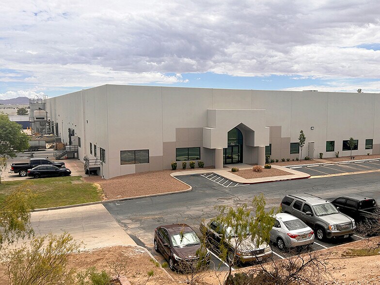 1790 Commerce Park Dr, El Paso, TX for lease - Building Photo - Image 1 of 1