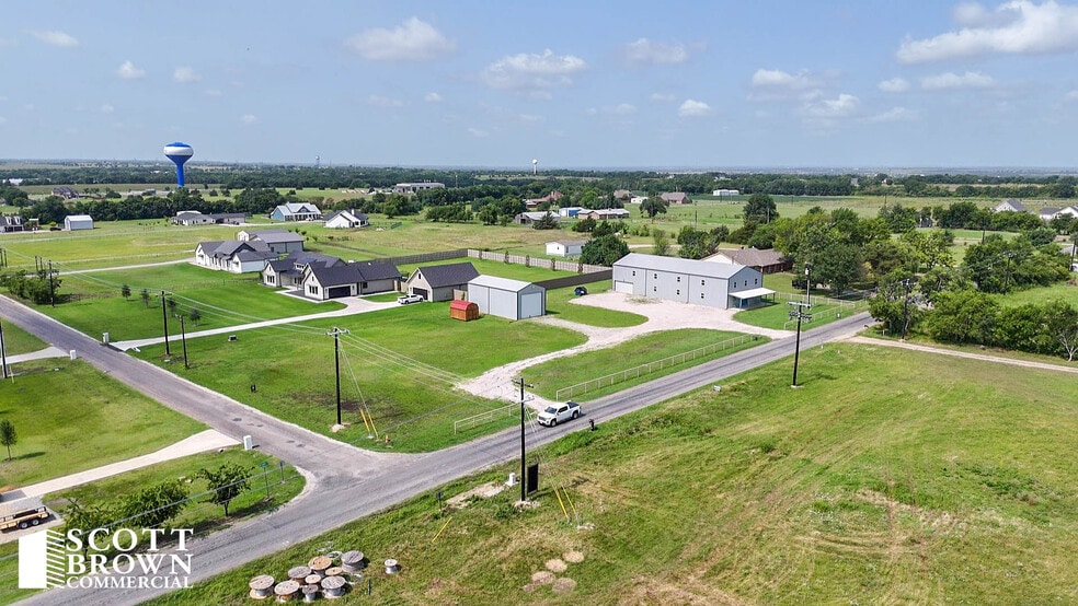 1404 McConnell Rd, Gunter, TX for sale - Primary Photo - Image 1 of 26