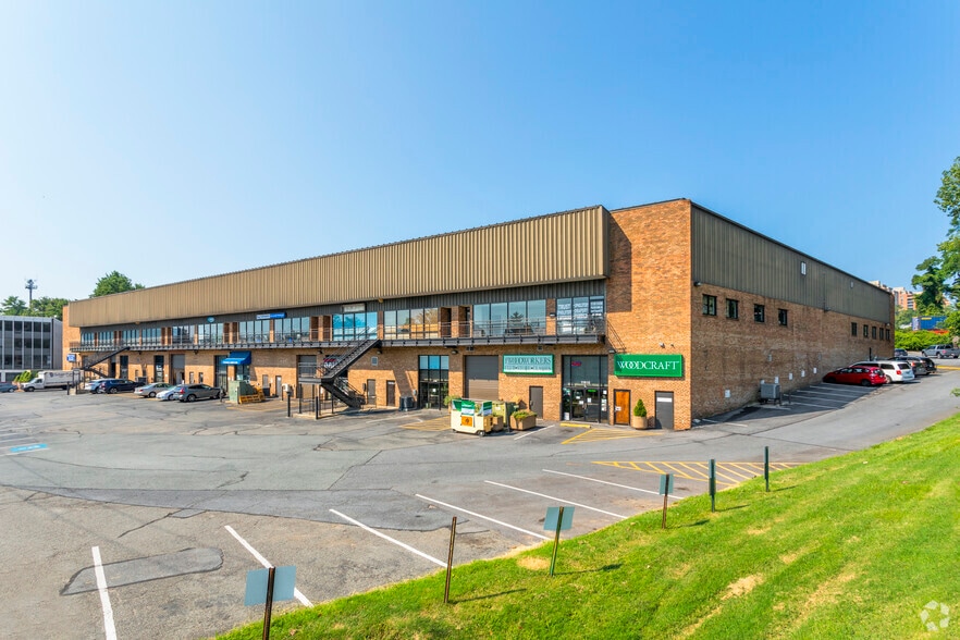 11910 Parklawn Dr, Rockville, MD for lease - Building Photo - Image 2 of 3