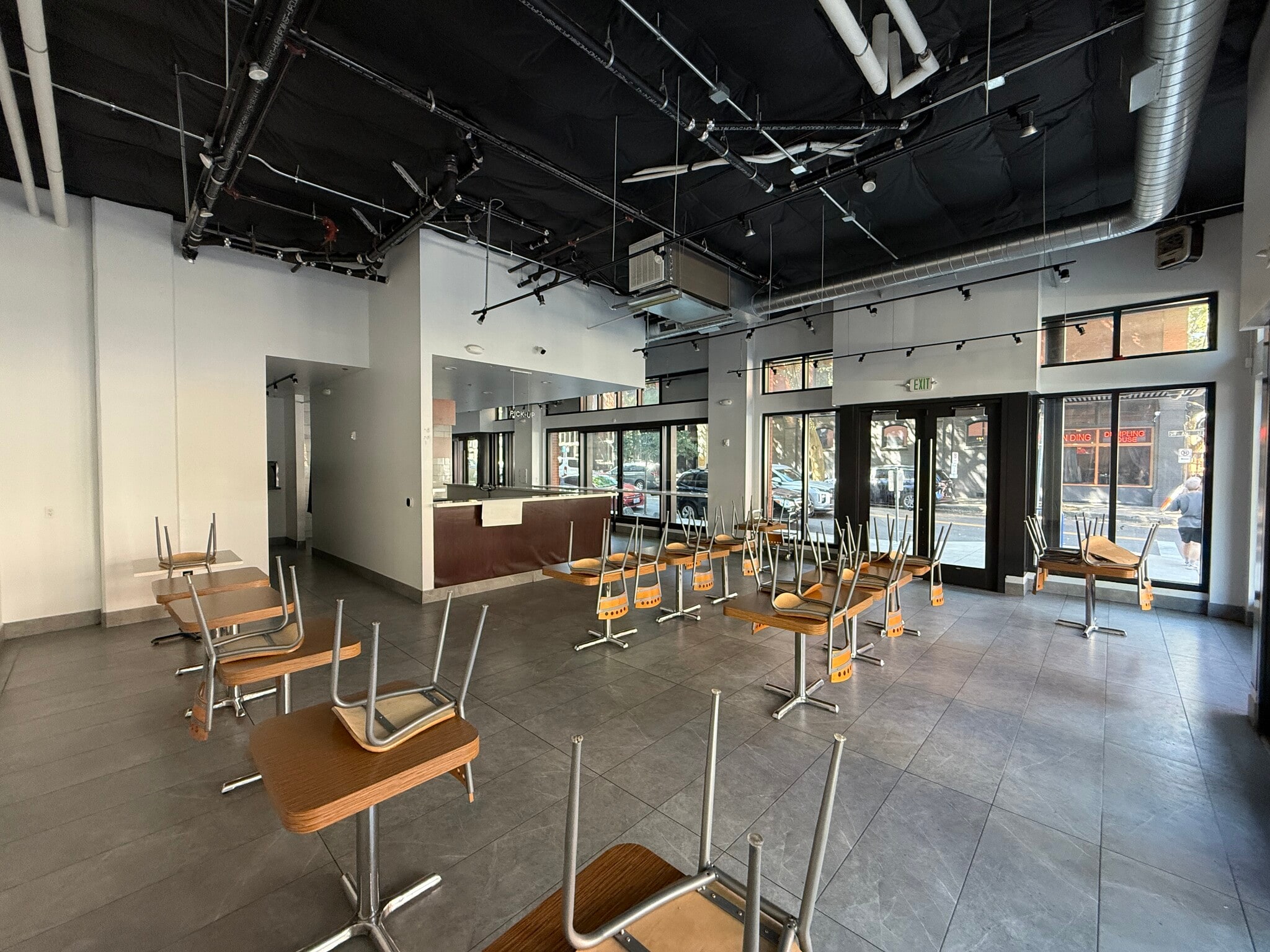 230 SW Ash St, Portland, OR for lease Interior Photo- Image 1 of 2