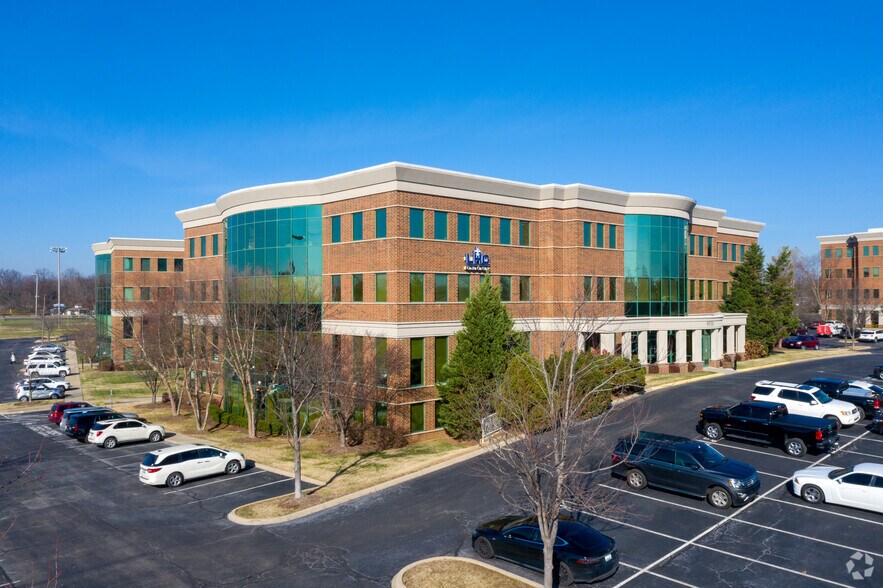 9510 Ormsby Station Rd, Louisville, KY à louer - Photo du bâtiment - Image 3 de 7