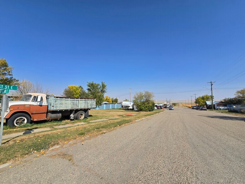 128 1 Ave, Hussar, AB for sale - Building Photo - Image 2 of 5
