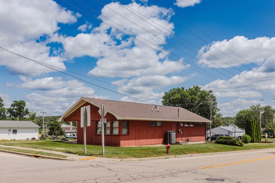 506 Main St, Hollandale, WI for sale - Building Photo - Image 2 of 28