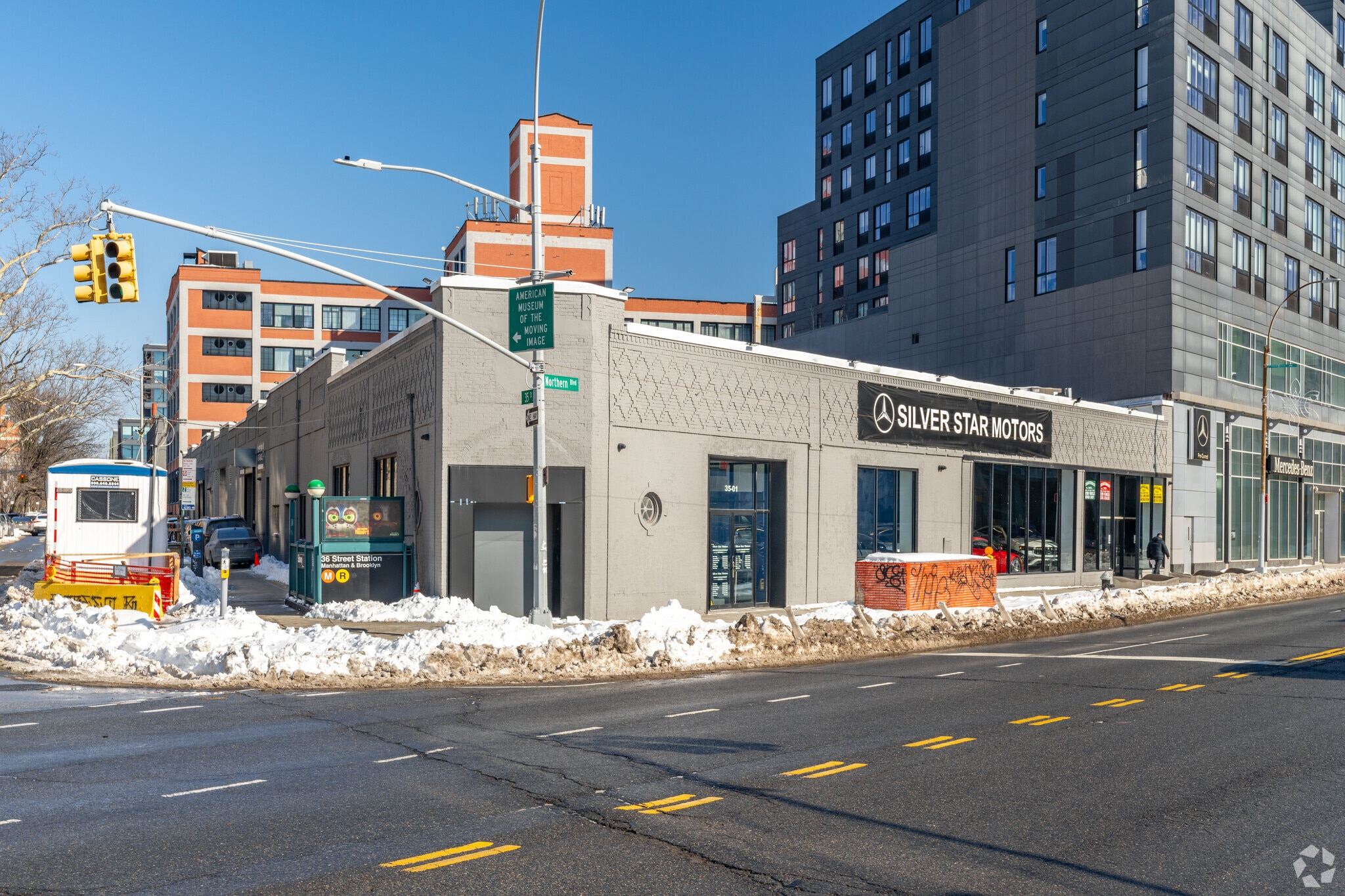 35-01 Northern Blvd, Long Island City, NY for lease Primary Photo- Image 1 of 6