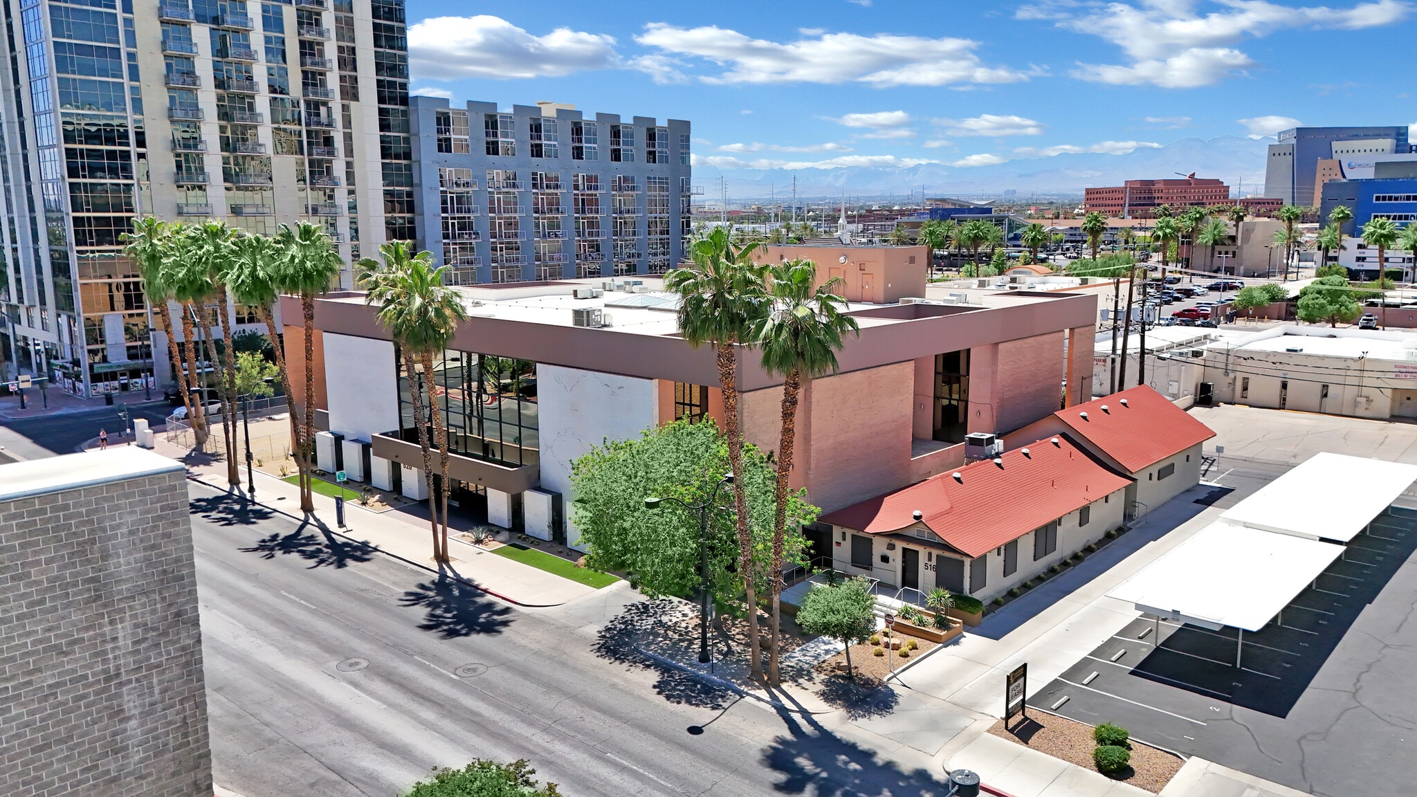 520 S 4th St, Las Vegas, NV for lease Building Photo- Image 1 of 22