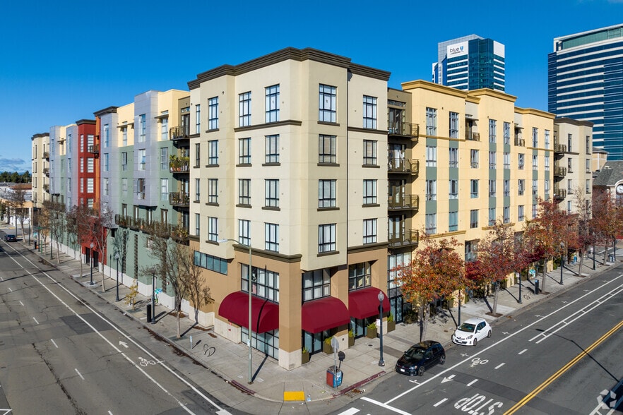 899 Clay St, Oakland, CA for lease - Primary Photo - Image 1 of 5