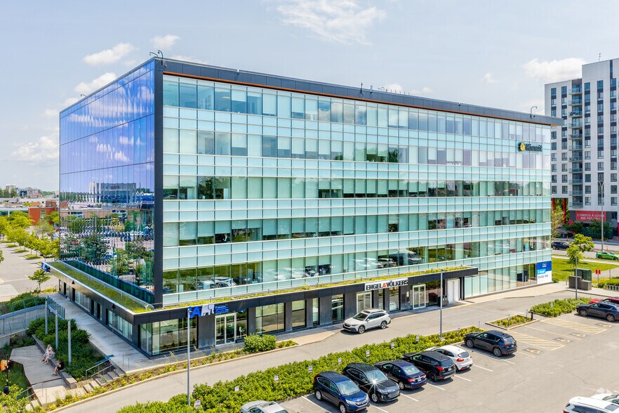3055 Saint-Martin Boulevard West, Laval, QC à louer - Photo du bâtiment - Image 3 de 5