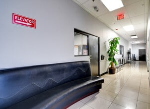 5875 S Rainbow Blvd, Las Vegas, NV à louer Photo intérieure- Image 2 de 12