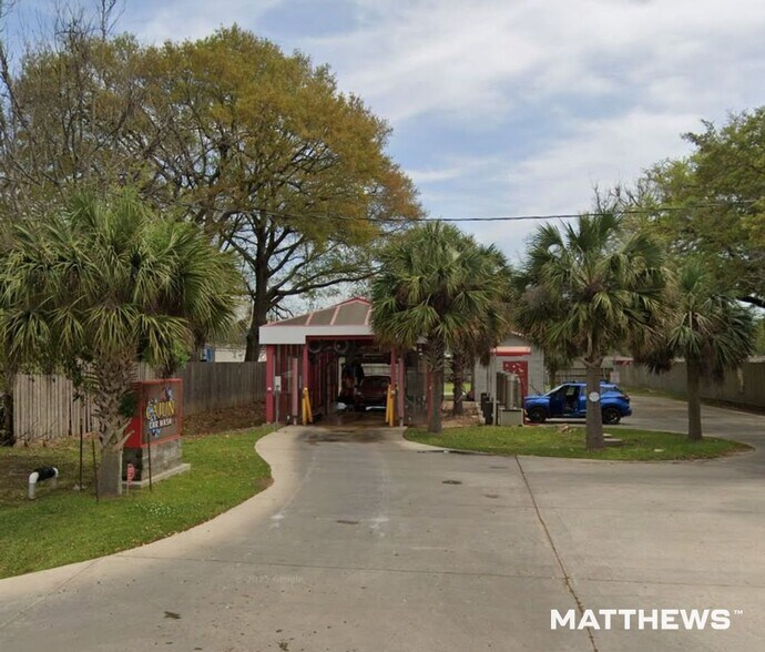 510 Lafayette St, Youngsville, LA à vendre - Photo du bâtiment - Image 2 de 3