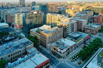 118 N Peoria St, Chicago, IL - AERIAL  map view