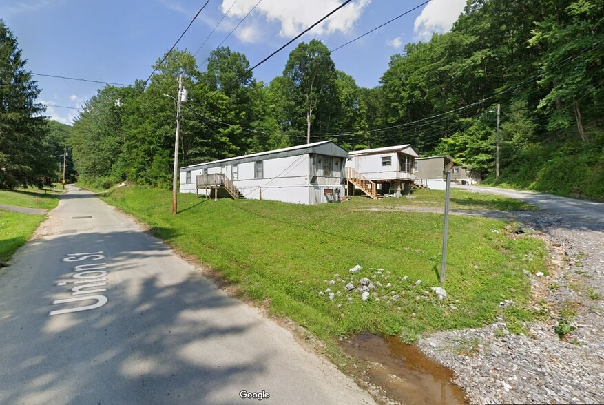 113 Maranda Ln, Bluefield, WV for sale - Building Photo - Image 2 of 4