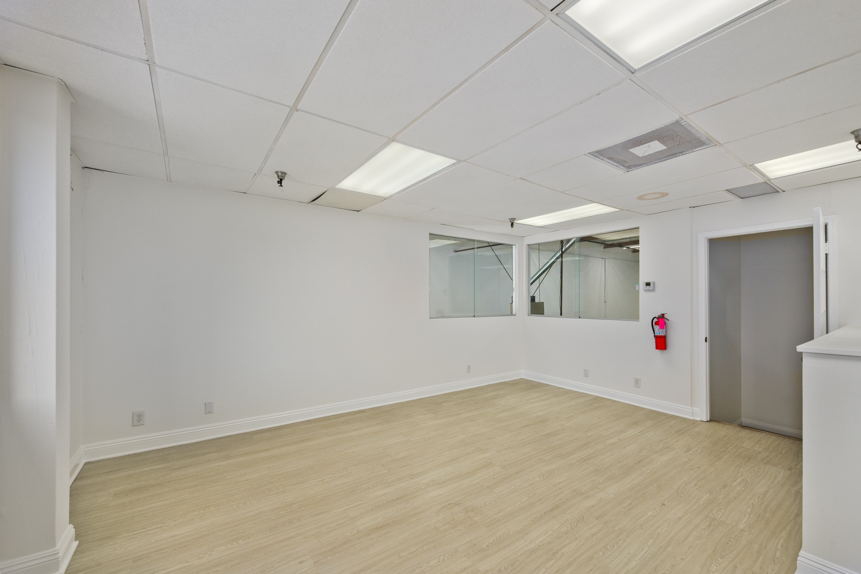 8637-8649 Hayden Pl, Culver City, CA à louer Photo intérieure- Image 1 de 9