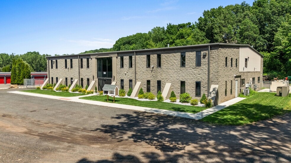 28 Costello Pl, Newington, CT for lease - Building Photo - Image 3 of 6