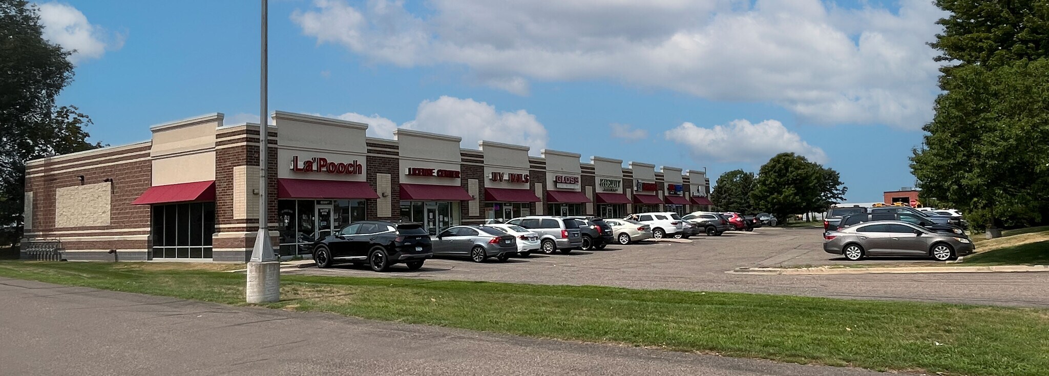 8599 W Point Douglas Rd, Cottage Grove, MN for lease Building Photo- Image 1 of 6