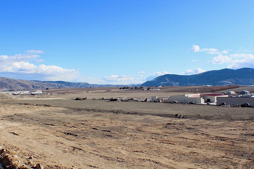 501 Urban Industrial Way, East Wenatchee, WA à vendre - Photo du bâtiment - Image 3 de 60