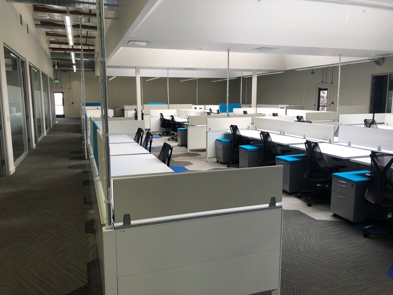 515 Ellis St, Mountain View, CA à louer - Photo intérieure - Image 3 de 8