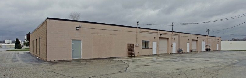 9400-9406 N 107th St, Milwaukee, WI for lease - Building Photo - Image 2 of 4