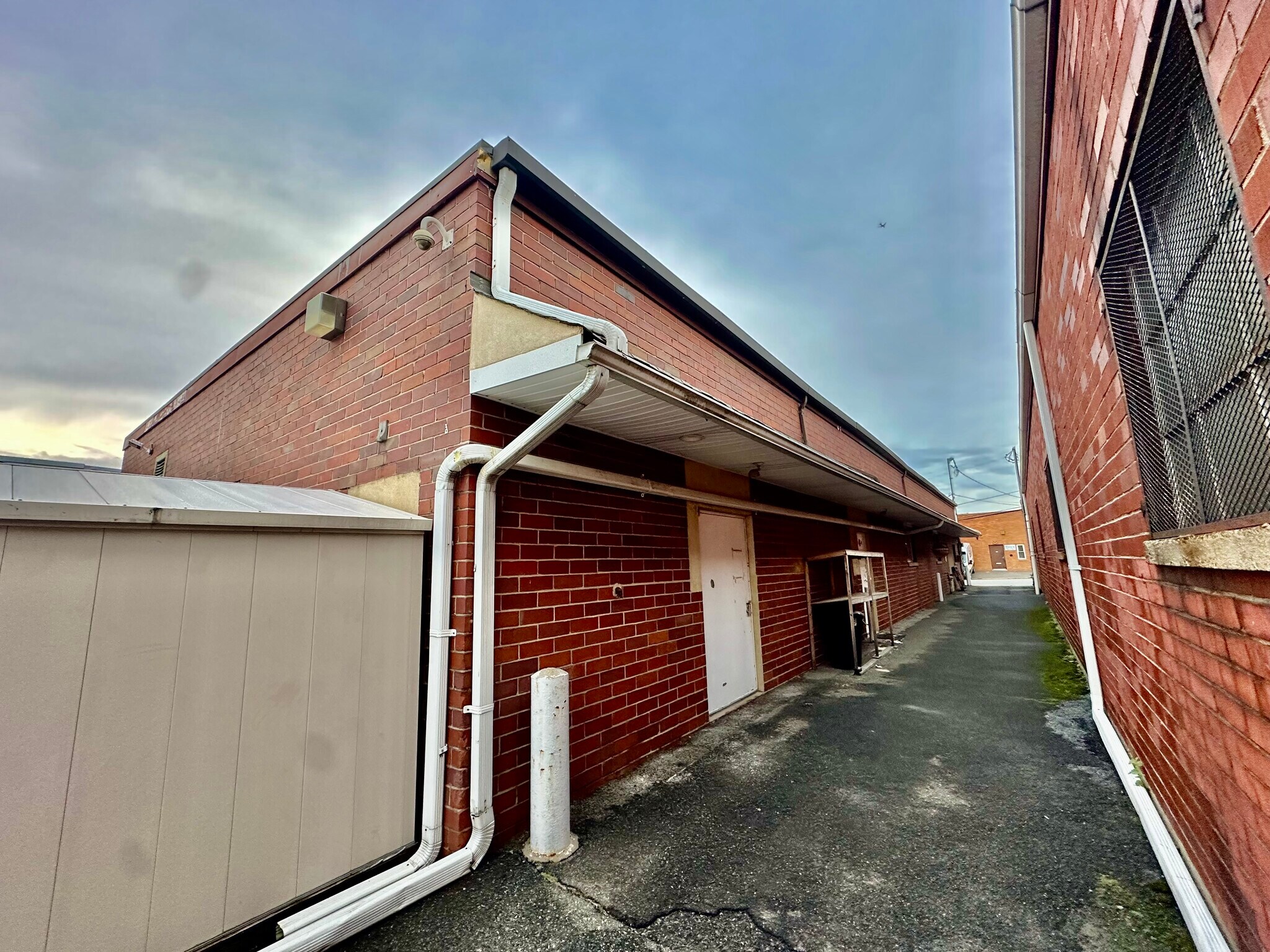 17-19 Industrial Ave, Fairview, NJ à louer Photo du bâtiment- Image 1 de 12