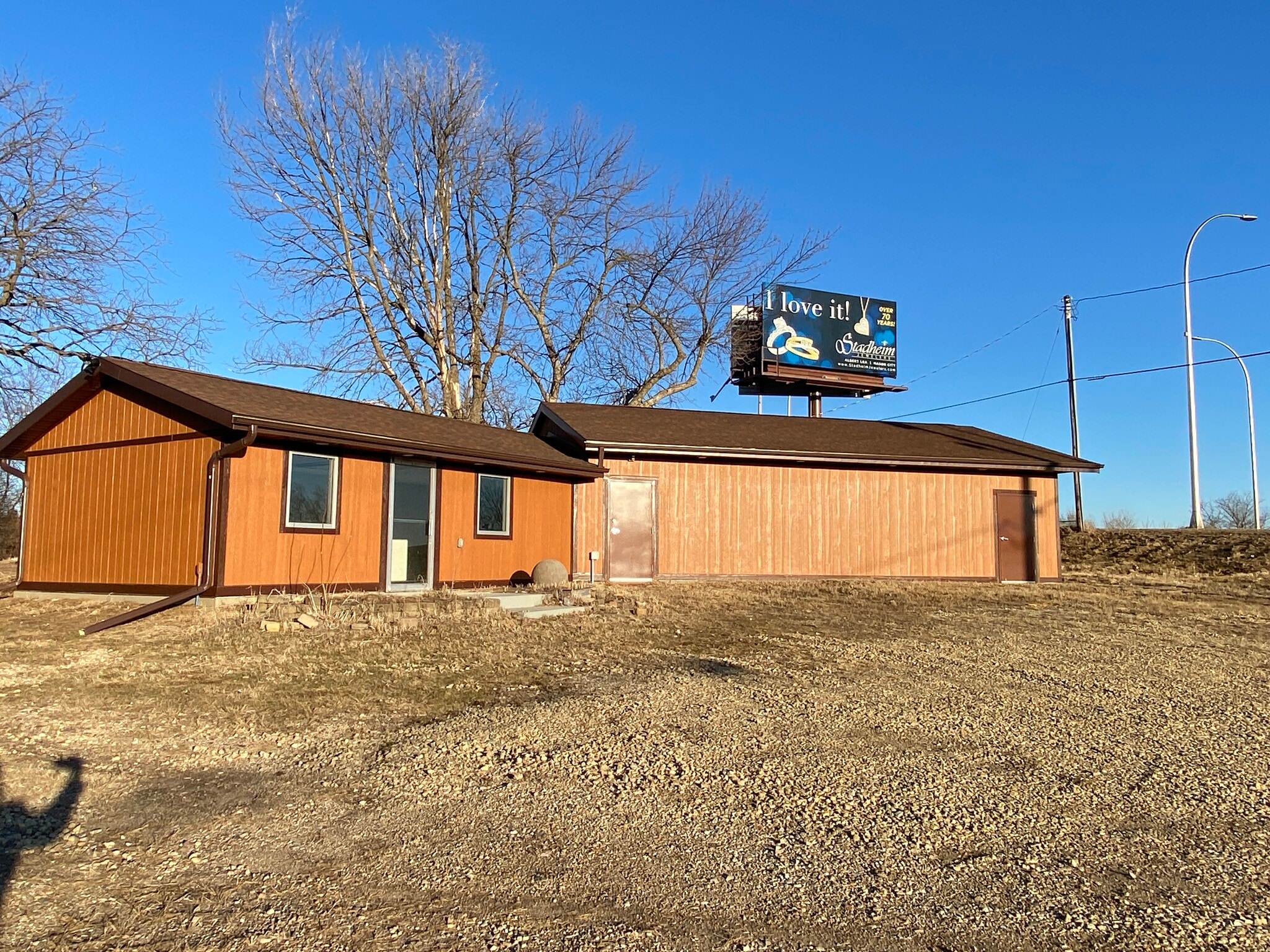 817 Marshall St, Albert Lea, MN for sale Primary Photo- Image 1 of 30