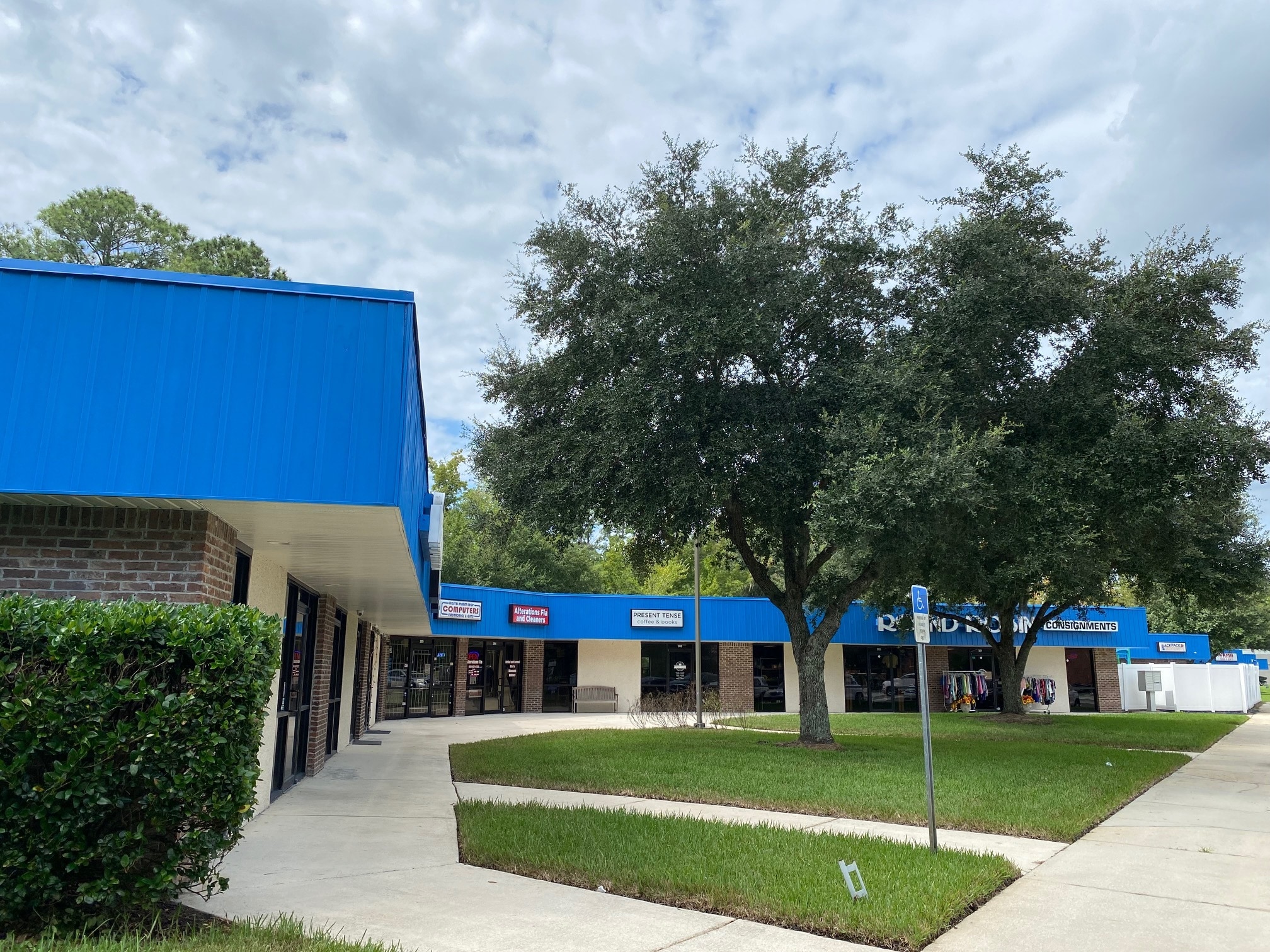 2561-2575 County Road 220, Middleburg, FL for lease Primary Photo- Image 1 of 9