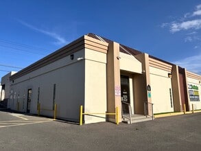 1900 N Mesa St, El Paso, TX à louer Photo intérieure- Image 1 de 12