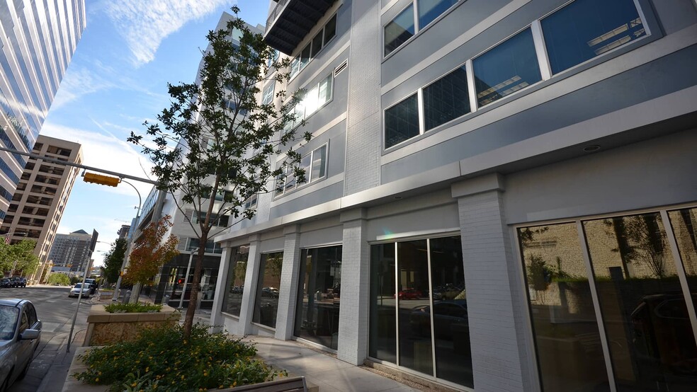 800 Brazos St, Austin, TX for lease - Building Photo - Image 1 of 24