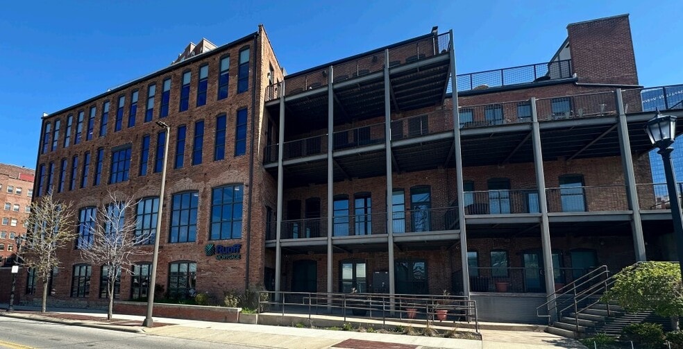 1400 W 10th St, Cleveland, OH à louer - Photo du bâtiment - Image 2 de 29