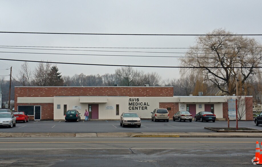 104 E Central Ave, Avis, PA for sale - Primary Photo - Image 1 of 2