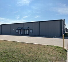 1919 Golden Heights Rd, Fort Worth, TX à louer Photo du bâtiment- Image 2 de 8